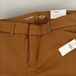 Old Navy Women’s Pixie Flare Pants -